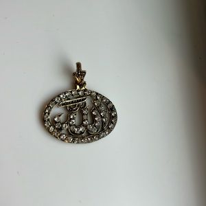 Necklace pendant